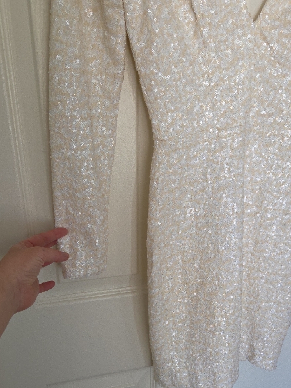 Dress The Population Sequin Long Sleeve V-Neck Mini Dress Small - Picture 4 of 11